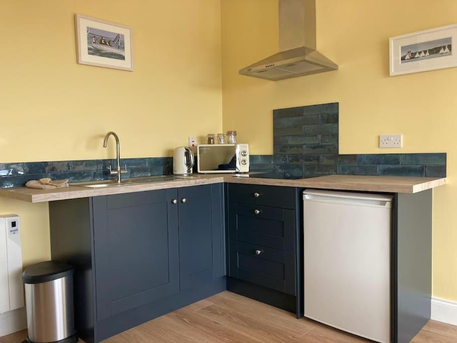 Beautiful One Bed With Stunning Sea View Apartment วอเตอร์ฟอร์ด ภายนอก รูปภาพ