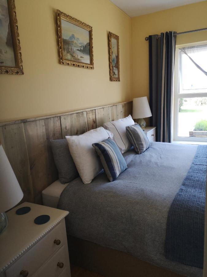 Beautiful One Bed With Stunning Sea View Apartment วอเตอร์ฟอร์ด ภายนอก รูปภาพ